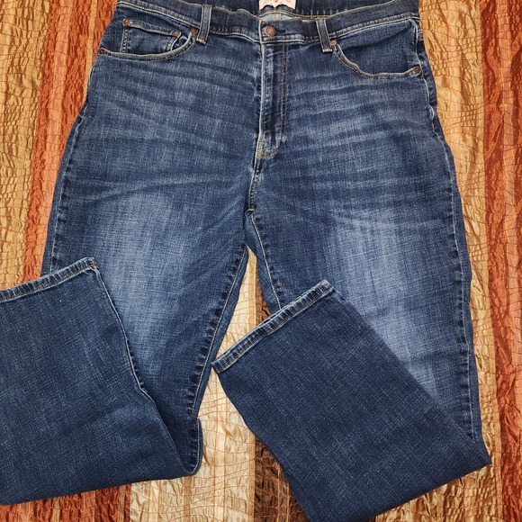 Lucky Brand Other - Lucky Brand Men's Classic Blue Denim 221 Straight Leg Jeans. Size 36/32.